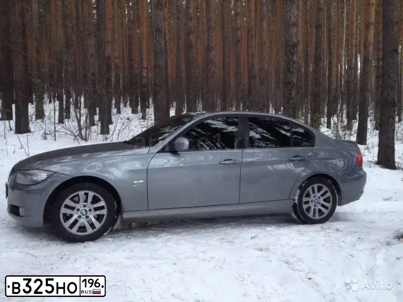 Фото автомобиля BMW SERIE 3, 2006 — госномер У555КЕ59. Цвет: СЕРЫЙ