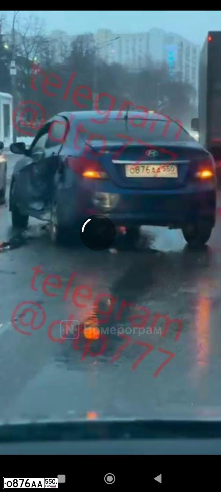 Фото автомобиля HYUNDAI SOLARIS, 2015 — госномер О876АА550. Цвет: синий