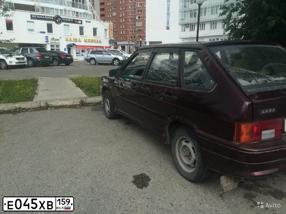 Фото автомобиля LADA 2114, 2011 — госномер К929СХ66. Цвет: ТЕМНО-ВИШНЕВЫЙ