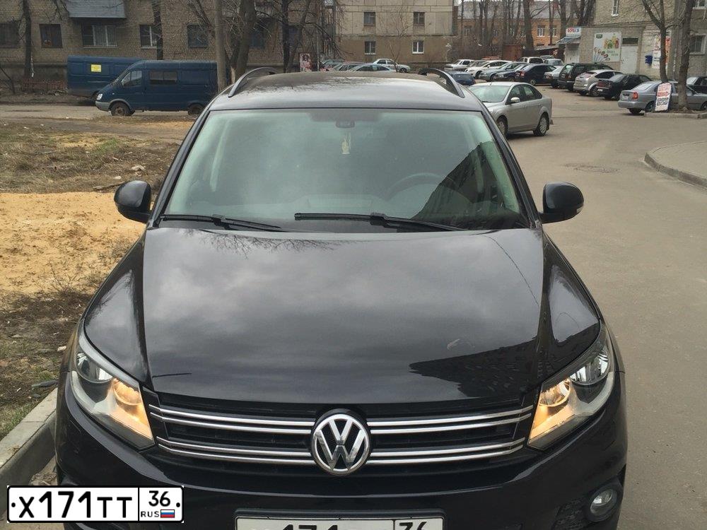 Фото автомобиля VOLKSWAGEN TIGUAN, 2012 — госномер О168ВК761. Цвет: ЧЕРНЫЙ