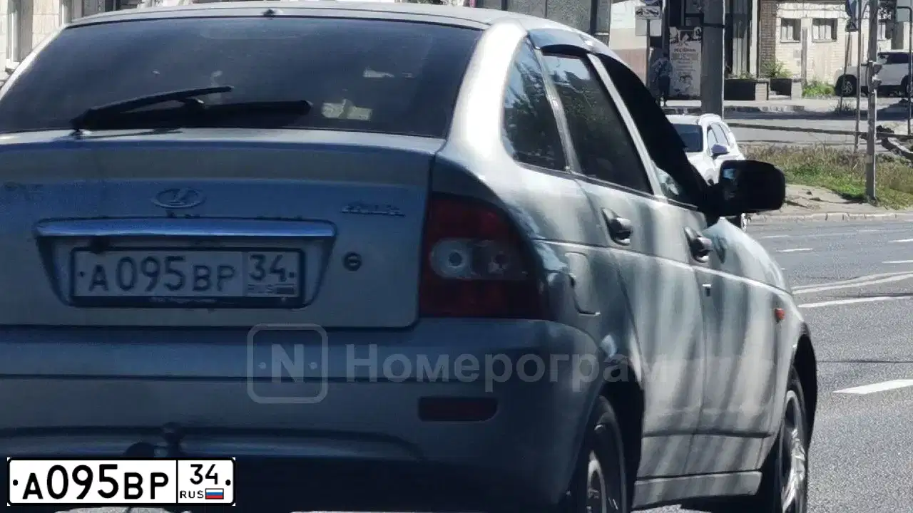Фото автомобиля LADA 2172 PRIORA, 2008 — госномер А095ВР34. Цвет: СЕРЕБРИСТО ГОЛУБОЙ