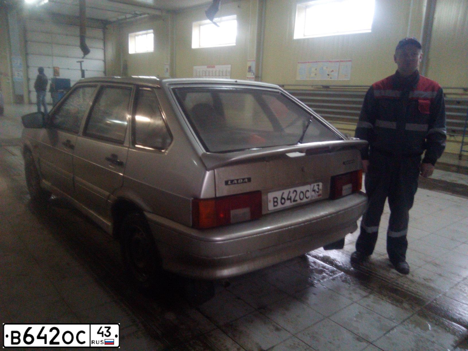 Фото автомобиля LADA 2114 SAMARA, 2007 — госномер В298УР43. Цвет: СВЕТЛО-СЕРЕБРИСТЫЙ МЕТАЛЛ
