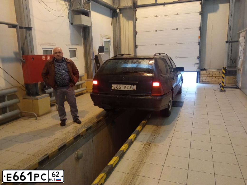 Фото автомобиля MERCEDES C-KLASSE, 1998 — госномер Е661РС62. Цвет: ЗЕЛЕНЫЙ