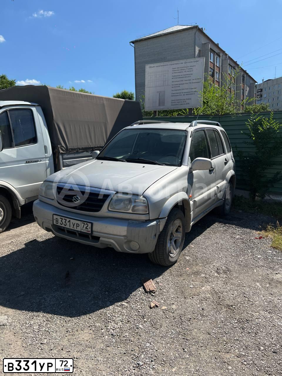 Фото автомобиля SUZUKI /GRAND/ VITARA, 2001 — госномер В331УР72. Цвет: СЕРЕБРИСТЫЙ