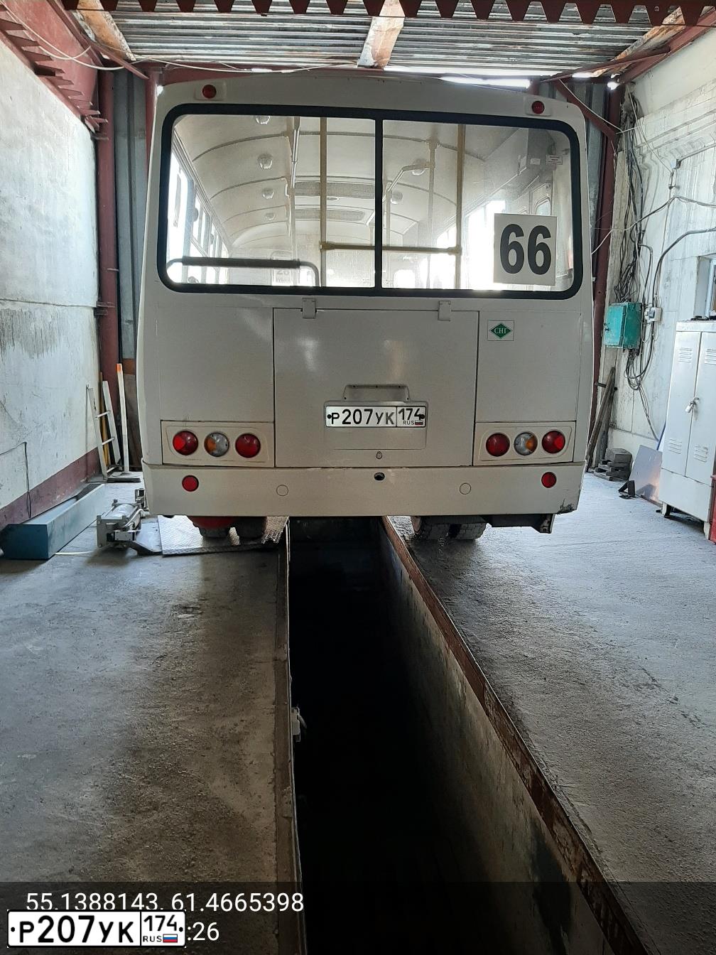 Фото автомобиля PAZ 3205, 2019 — госномер Р207УК174. Цвет: БЕЛЫЙ