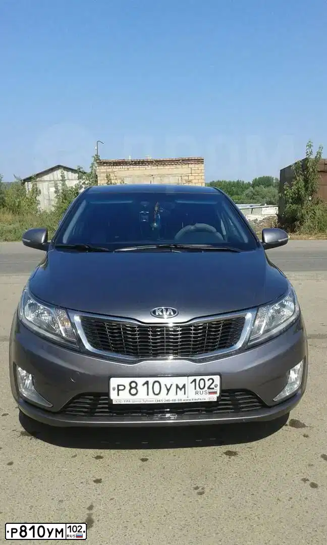 Фото автомобиля KIA RIO, 2014 — госномер У254АМ102. Цвет: ТЕМНО-СЕРЫЙ