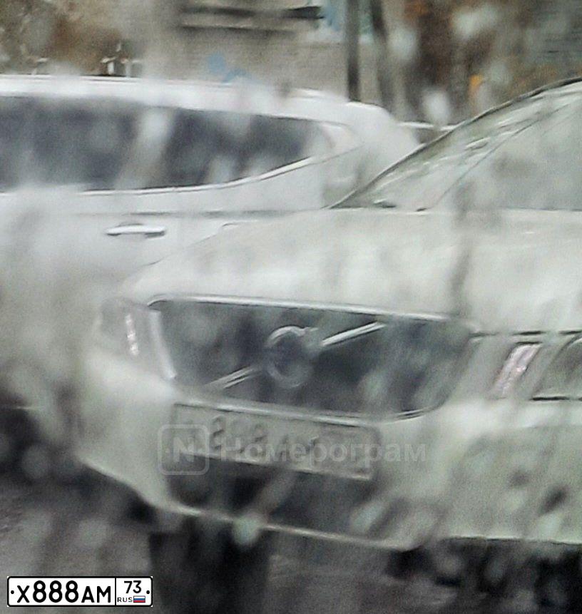 Фото автомобиля VOLVO S40, 2010 — госномер Х888АМ73. Цвет: ЧЕРНЫЙ