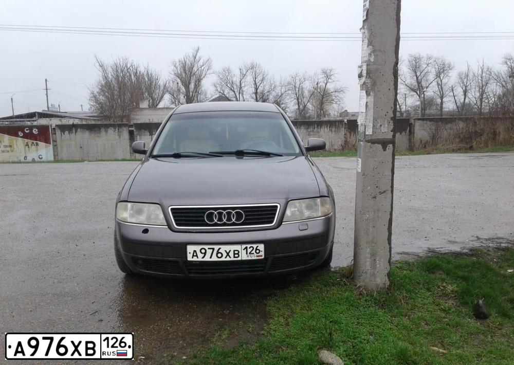 Фото автомобиля AUDI A6, 1998 — госномер Н882ЕР15. Цвет: ФИОЛЕТОВЫЙ