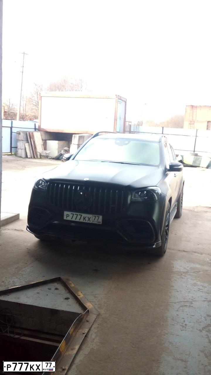 Фото автомобиля TOYOTA LANDCRUISER, 2007 — госномер Р777КХ77. Цвет: ЧЕРНЫЙ