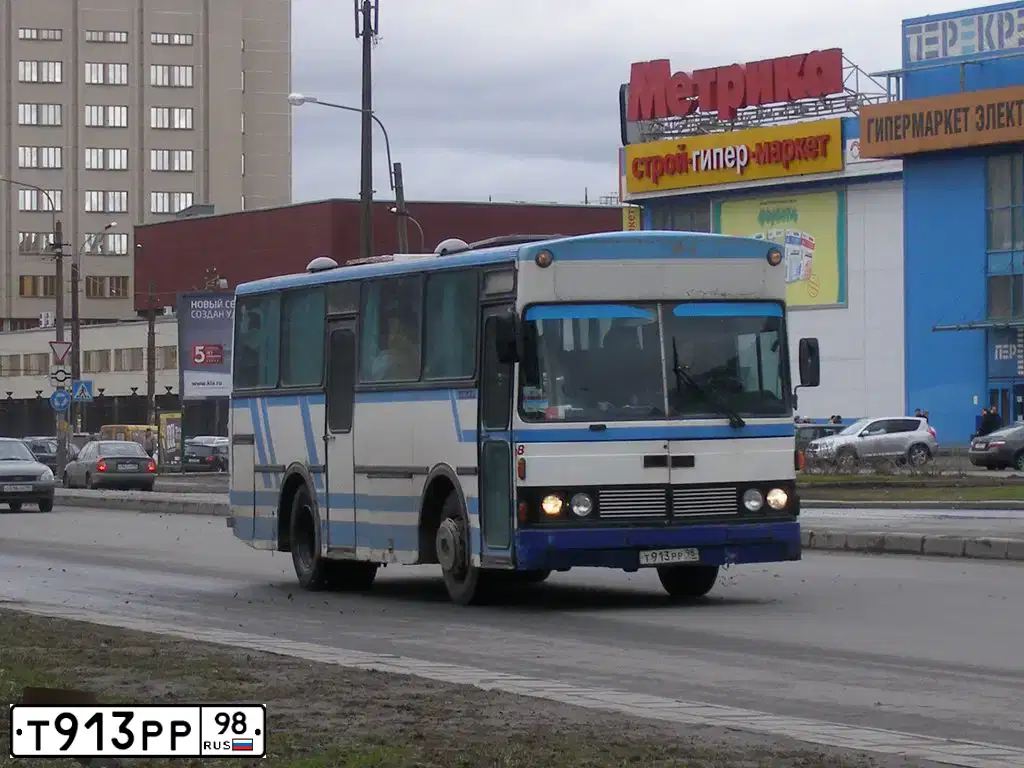 Фото автомобиля MERCEDES O 303, 1987 — госномер Т913РР98. Цвет: БЕЛЫЙ