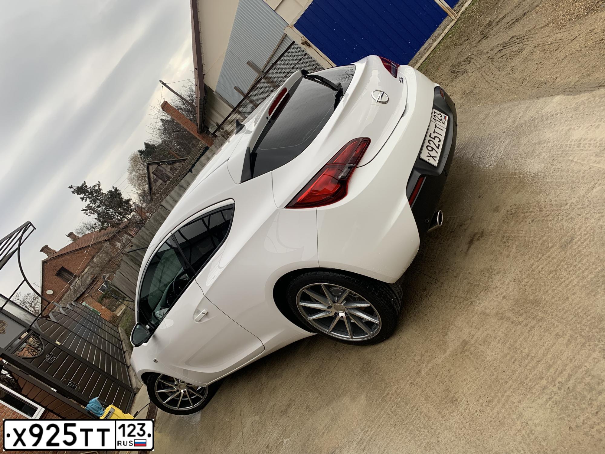 Фото автомобиля OPEL ASTRA, 2012 — госномер Х925ТТ123. Цвет: Белый