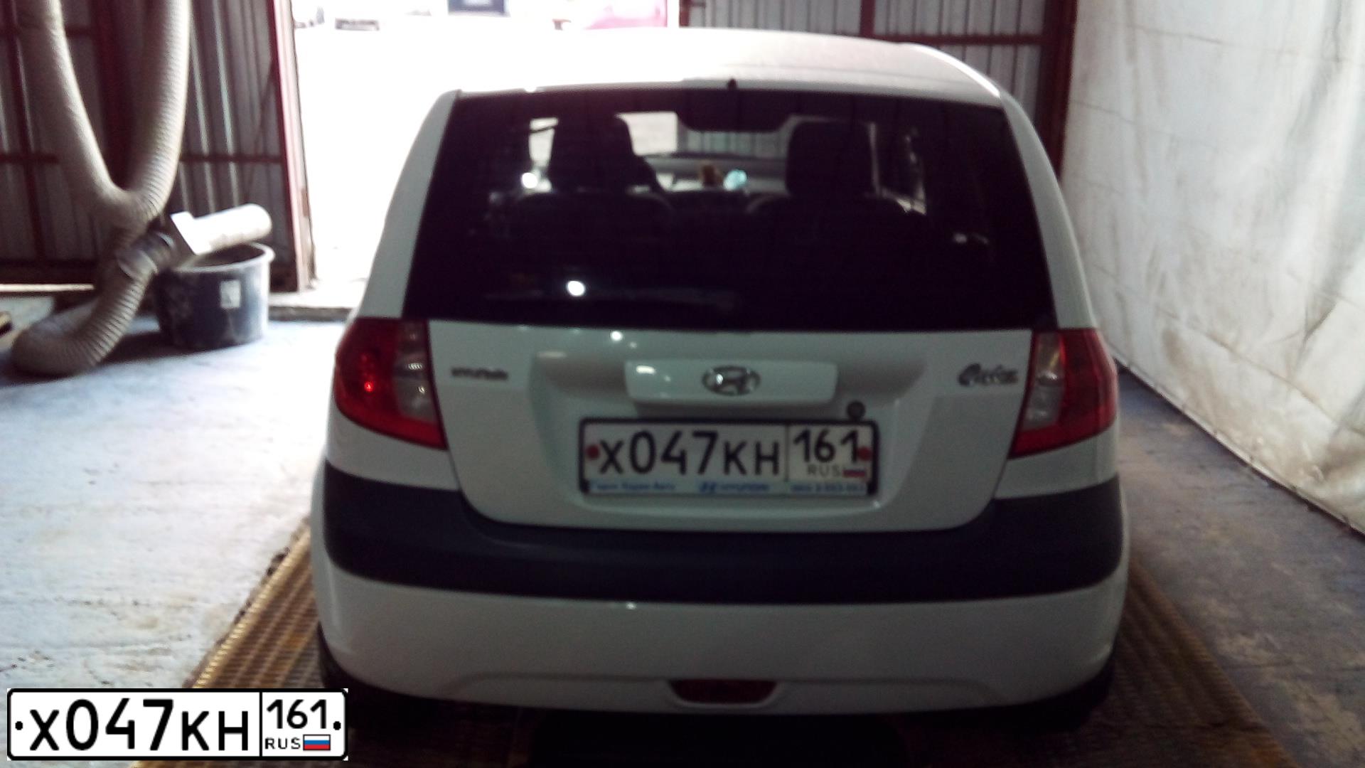 Фото автомобиля HYUNDAI GETZ, 2008 — госномер Х047КН161. Цвет: Белый