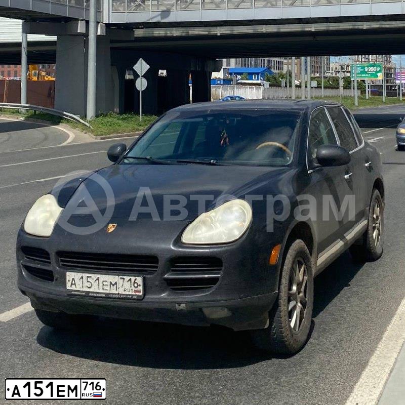 Фото автомобиля PORSCHE CAYENNE, 2004 — госномер А151ЕМ716. Цвет: ЧЕРНЫЙ