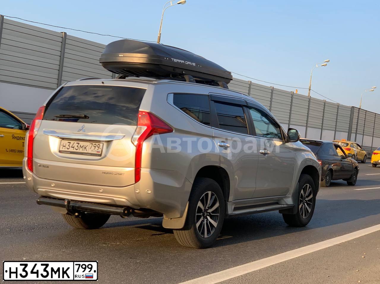 Фото автомобиля MITSUBISHI PAJERO SPORT, 2018 — госномер Н343МК799. Цвет: СЕРЕБРИСТЫЙ