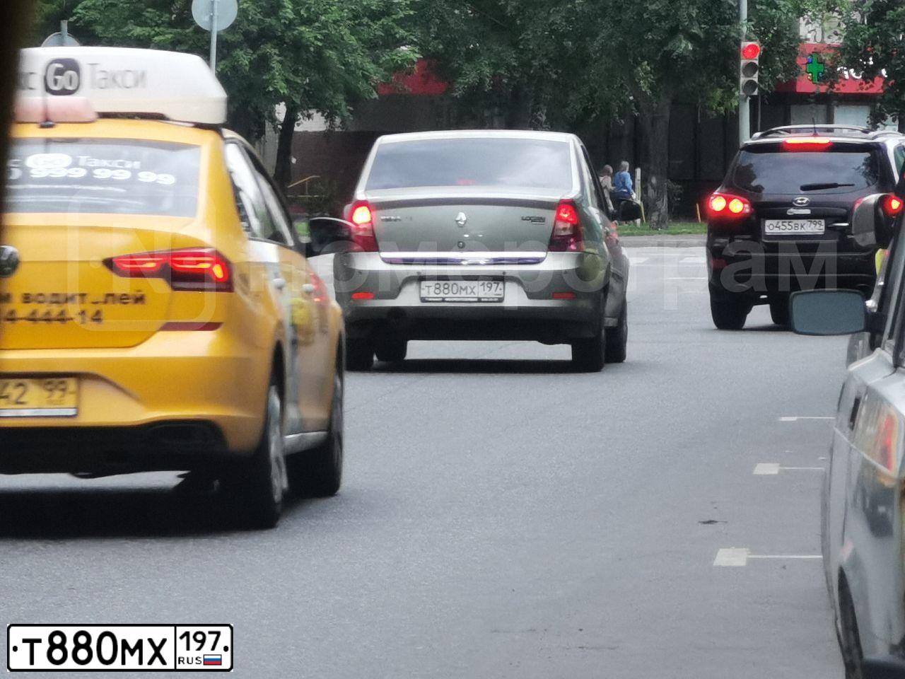 Фото автомобиля LADA 2115 SAMARA, 2003 — госномер Е212КХ08. Цвет: ТЕМНО ЗЕЛЕНЫЙ