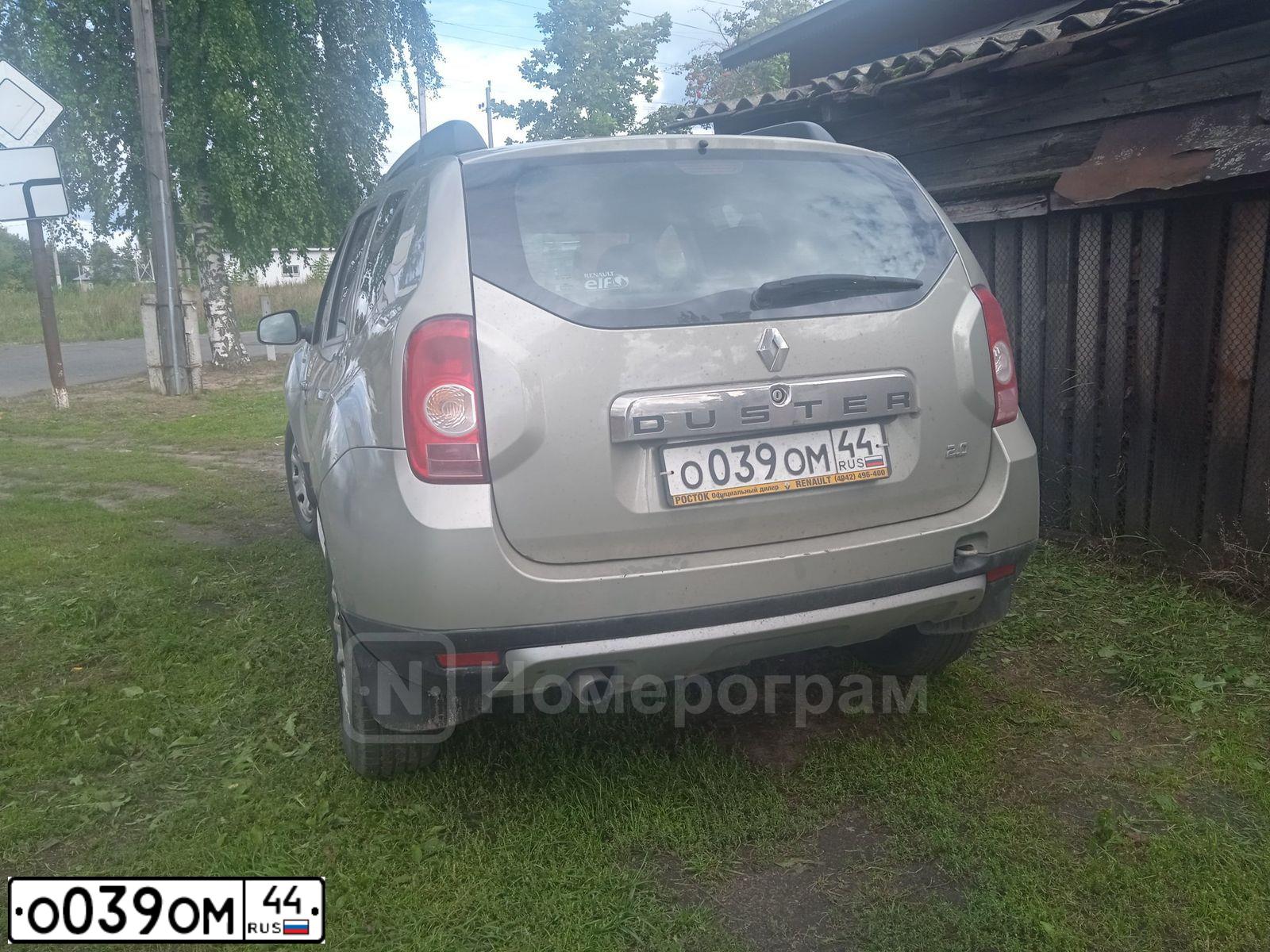 Фото автомобиля RENAULT DUSTER, 2014 — госномер О039ОМ44. Цвет: БЕЖЕВЫЙ