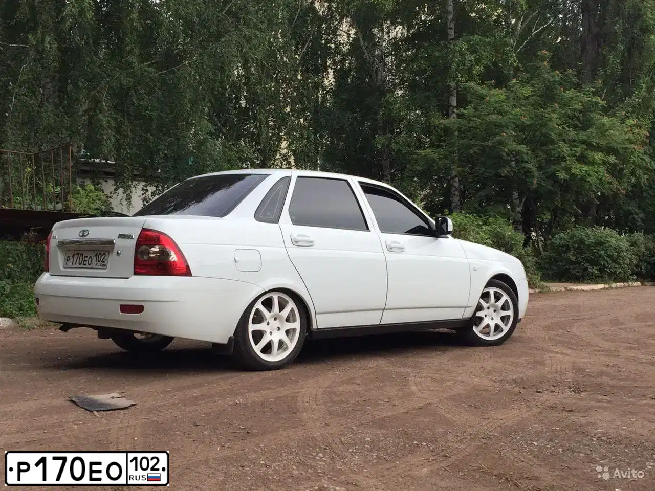 Фото автомобиля LADA 2170 PRIORA, 2013 — госномер Р170ЕО102. Цвет: БЕЛЫЙ