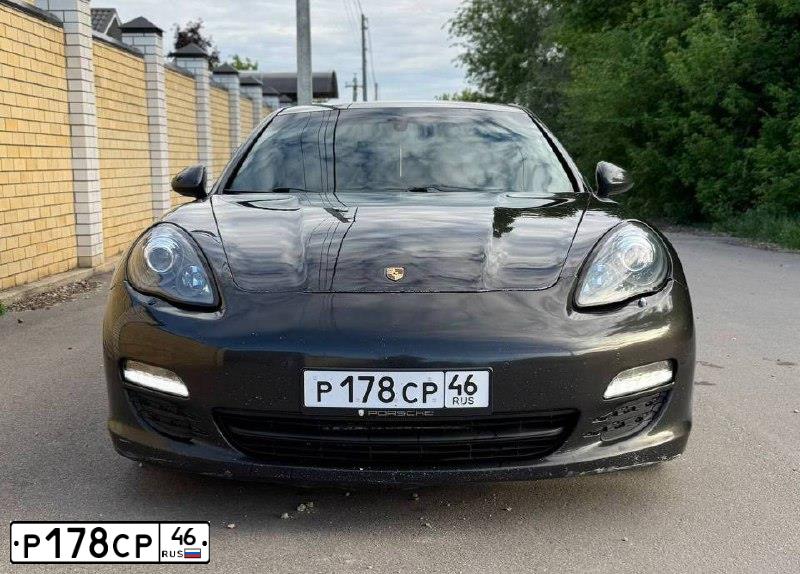 Фото автомобиля PORSCHE PANAMERA, 2010 — госномер Р178СР46. Цвет: ЧЕРНЫЙ