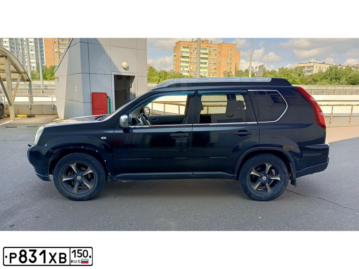 Фото автомобиля NISSAN X-TRAIL, 2008 — госномер Р831ХВ150. Цвет: ЧЕРНЫЙ