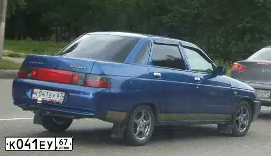 Фото автомобиля LADA 2105, 2010 — госномер Н429МЕ67. Цвет: СЕРЕБРИСТЫЙ