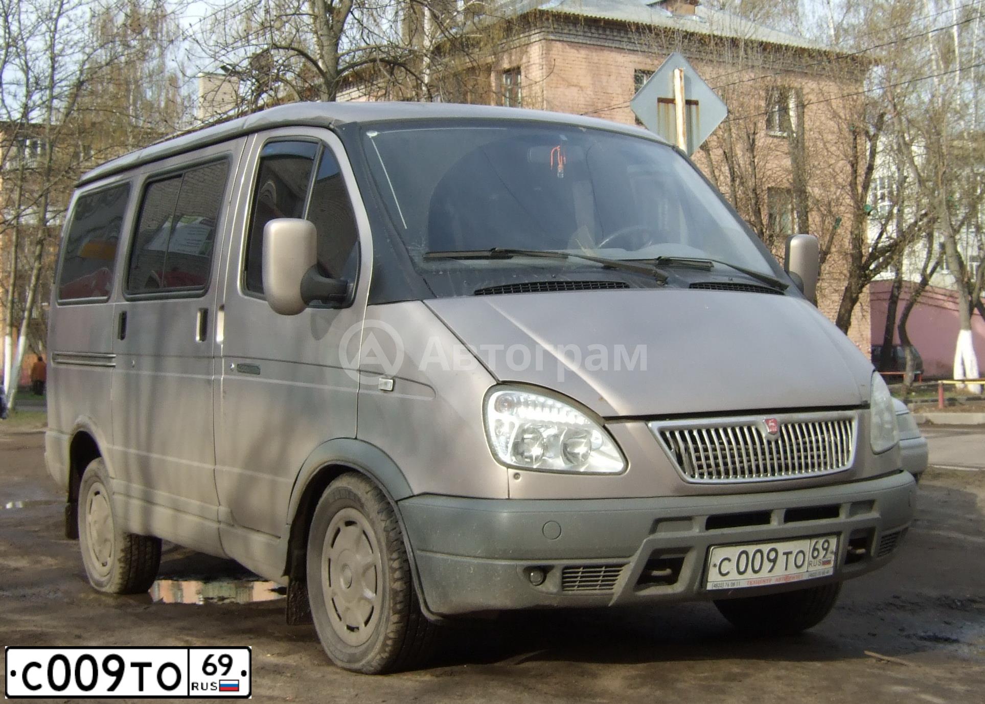 Фото автомобиля GAZ 2217 SOBOL, 2005 — госномер М300СХ40. Цвет: ЛАСВЕГАС