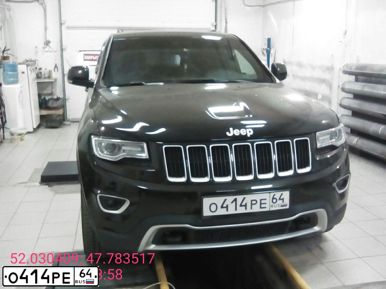 Фото автомобиля JEEP GRAND CHEROKEE, 2016 — госномер А777НО164. Цвет: ЧЕРНЫЙ