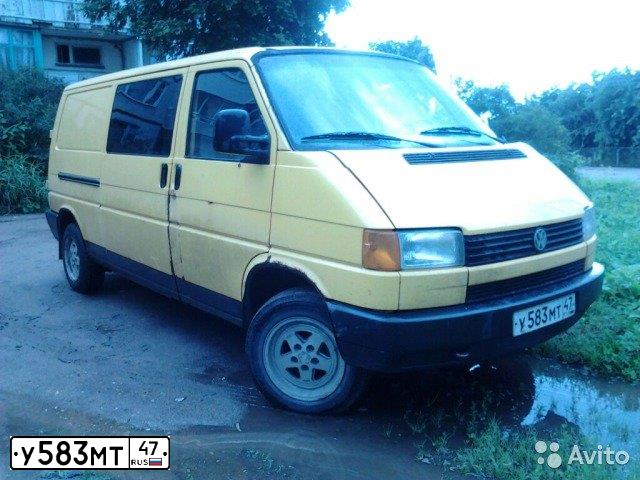 Фото автомобиля VOLKSWAGEN TRANSPORTER, 1992 — госномер У583МТ47. Цвет: ЖЕЛТЫЙ