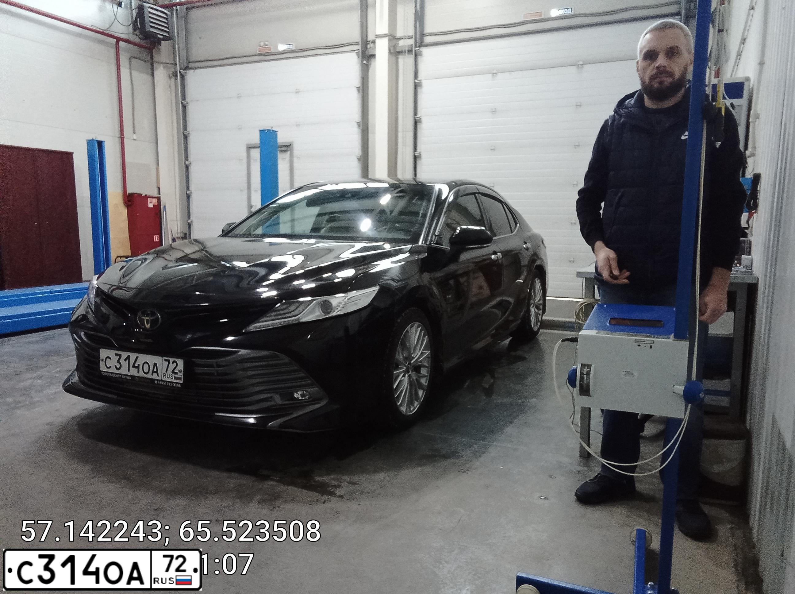 Фото автомобиля TOYOTA CAMRY, 2018 — госномер С314ОА72. Цвет: ЧЕРНЫЙ МЕТАЛЛИК