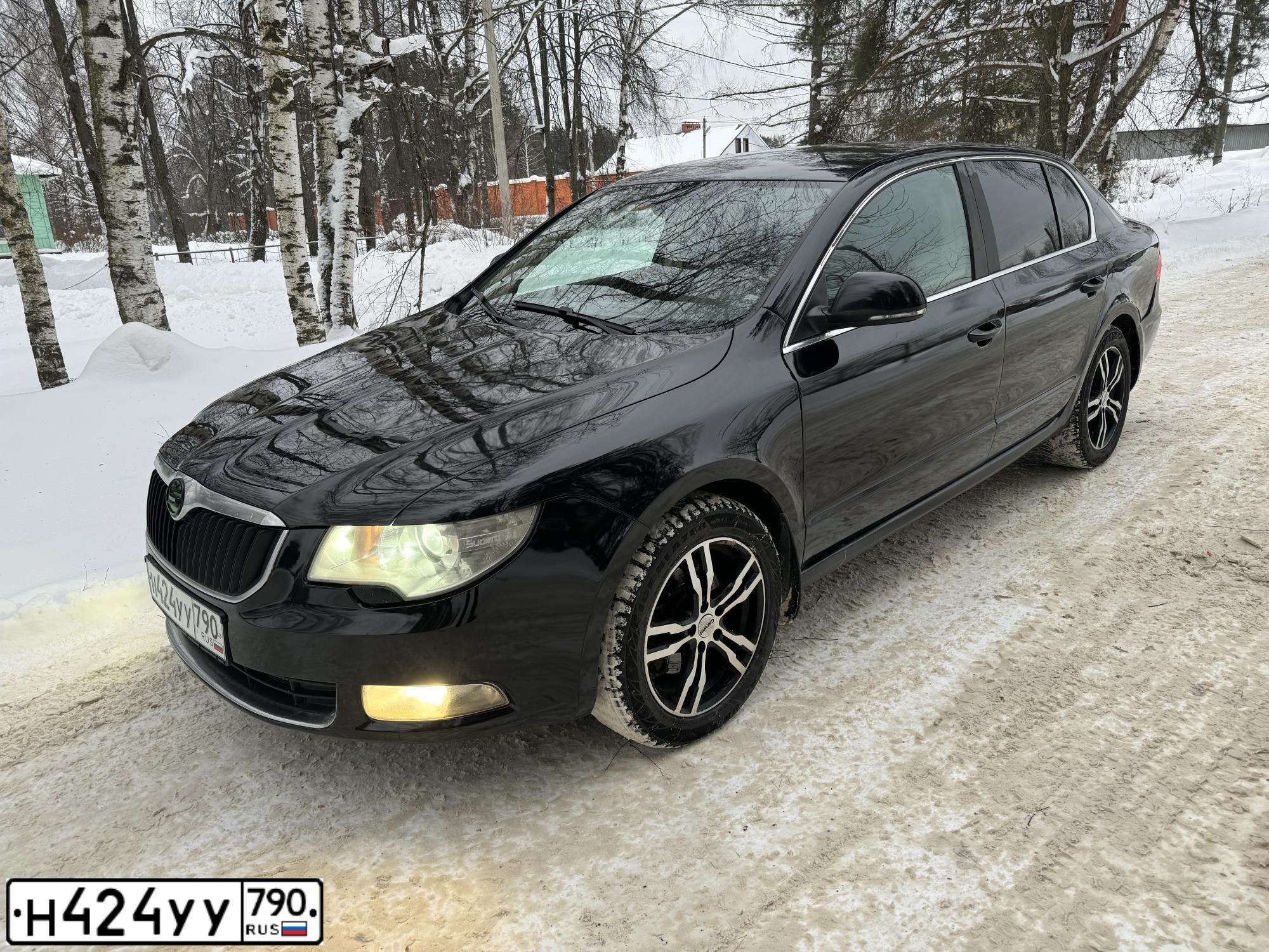 Фото автомобиля SKODA FABIA, 2012 — госномер В700СТ35. Цвет: ЧЕРНЫЙ