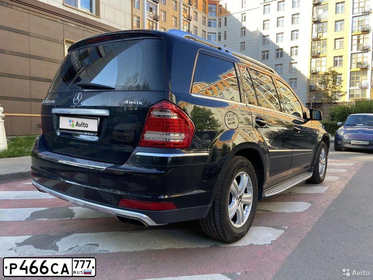 Фото автомобиля MINI МИНИ КУПЕР, 2009 — госномер Т286СА98. Цвет: Серо-Синий
