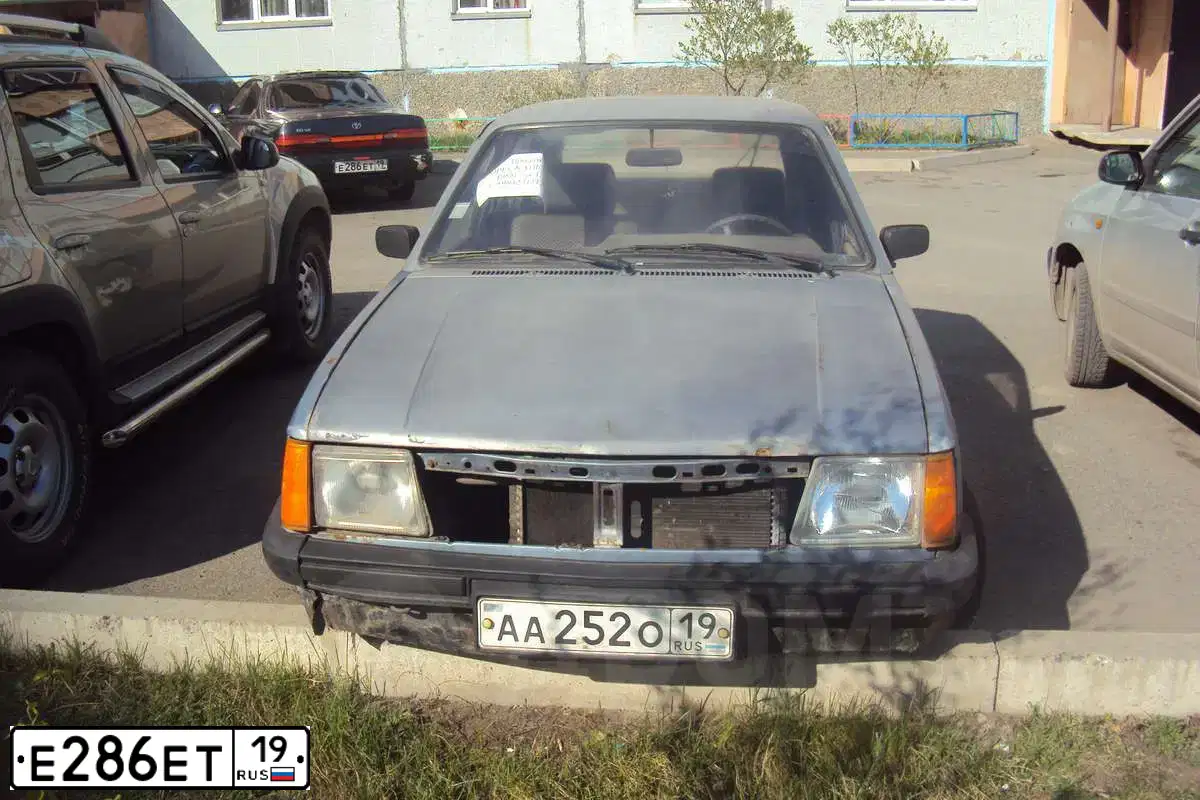 Фото автомобиля TOYOTA VISTA, 1992 — госномер А793КУ19
