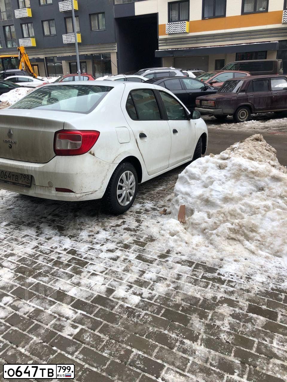 Фото автомобиля NISSAN QASHQAI, 2019 — госномер О647ТВ799. Цвет: синий