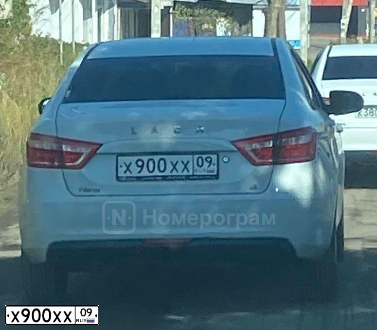 Фото автомобиля LADA 2106, 1974 — госномер А669ХТ09. Цвет: Белый