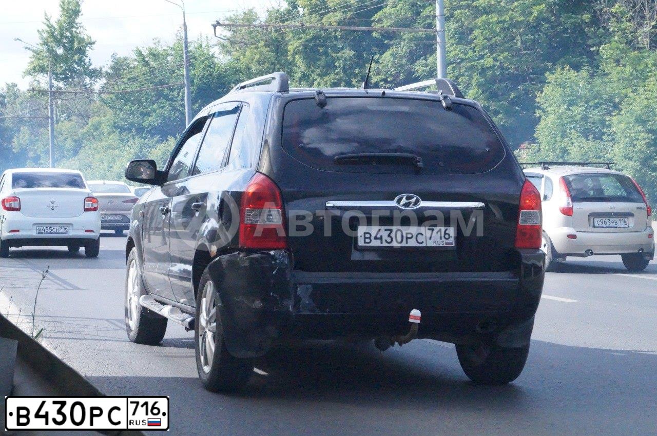 Фото автомобиля HYUNDAI TUCSON, 2007 — госномер У577АХ716. Цвет: ЧЕРНЫЙ