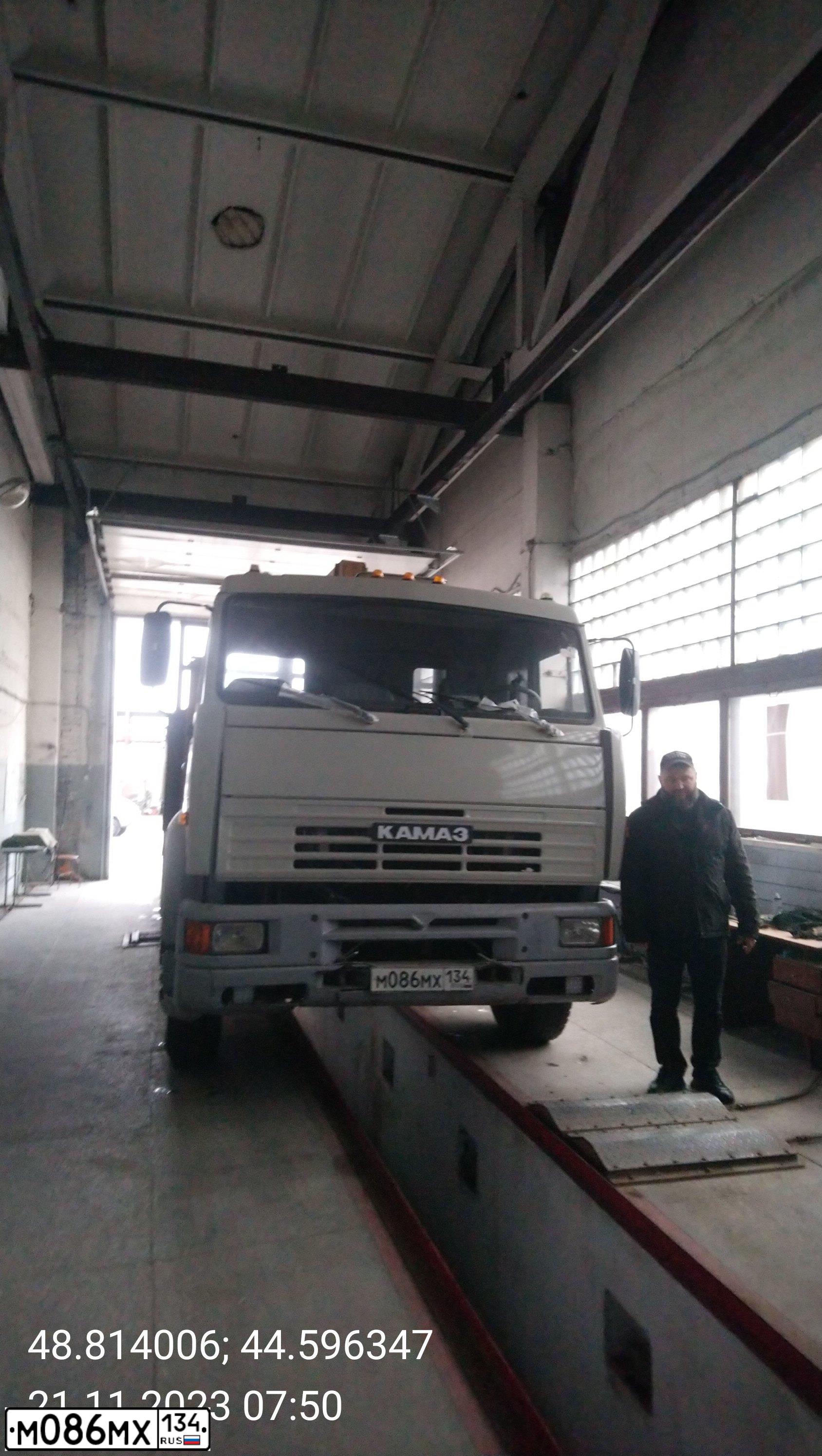 Фото автомобиля KAMAZ 6511, 2006 — госномер О637ТО193