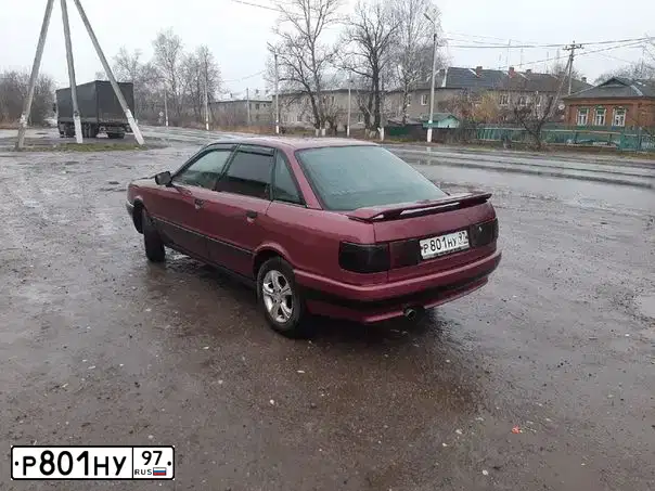 Фото автомобиля AUDI 80, 1987 — госномер Р801НУ97. Цвет: КРАСНЫЙ