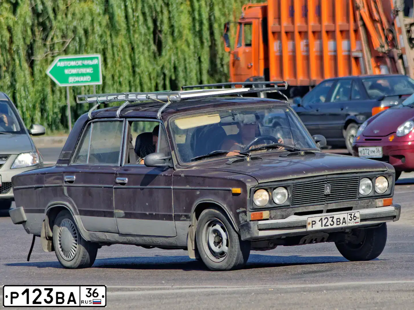 Фото автомобиля LADA 2106, 1989 — госномер Р123ВА36. Цвет: КОРИЧНЕВЫЙ