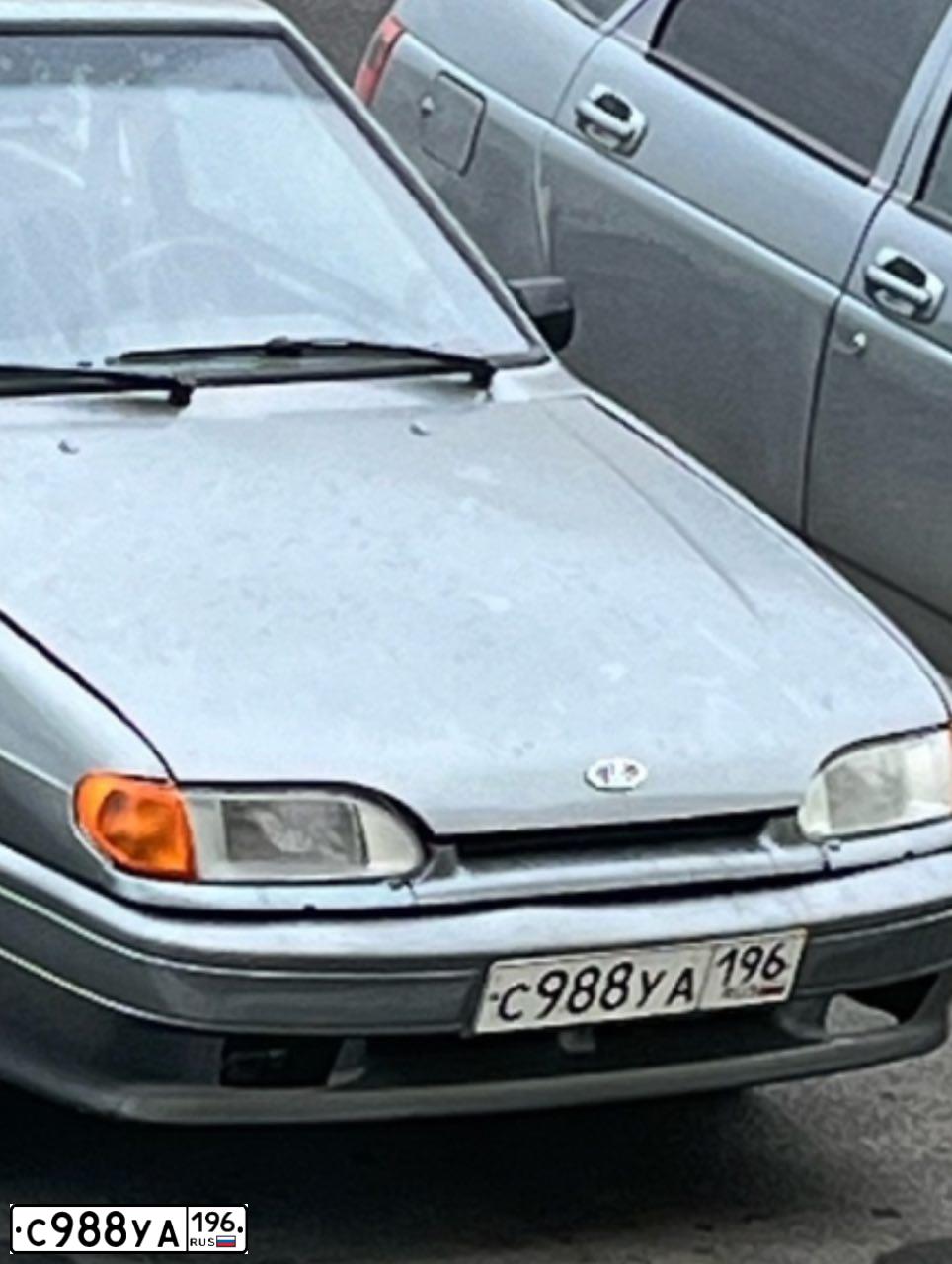 Фото автомобиля LADA 2114 SAMARA, 2011 — госномер С988УА196. Цвет: ЗЕЛЕНЫЙ