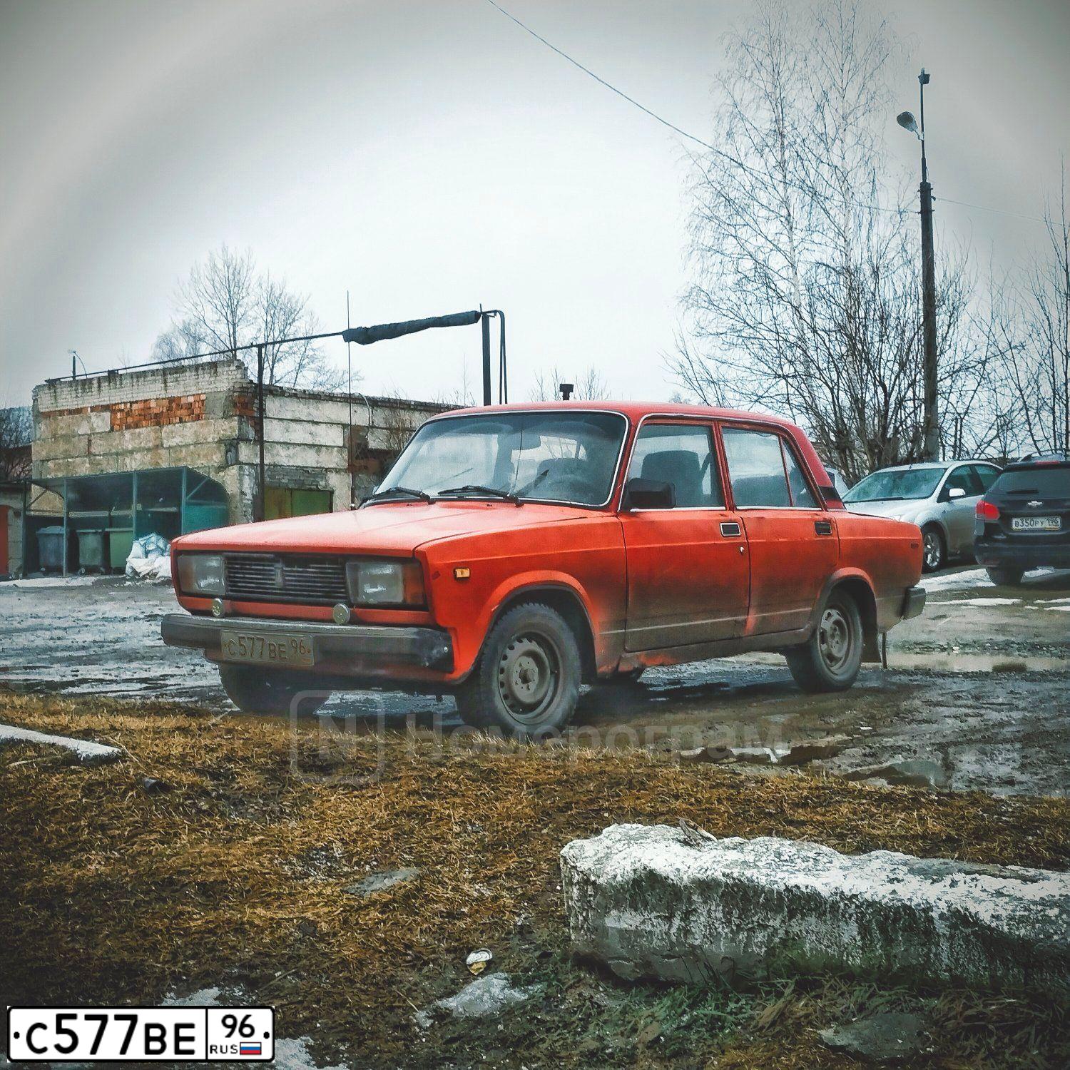 Фото автомобиля LADA 2105, 1994 — госномер С577ВЕ96. Цвет: КРАСНЫЙ
