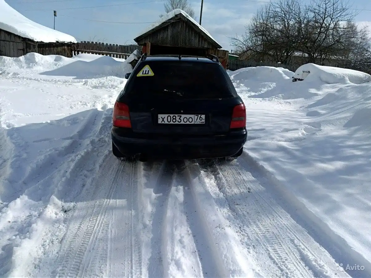 Фото автомобиля AUDI A4, 1998 — госномер Х083ОО76. Цвет: синий