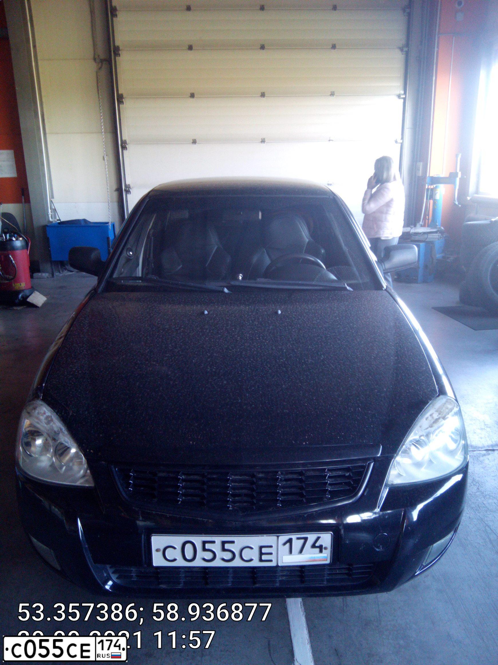 Фото автомобиля VAZ 2172 PRIORA, 2008 — госномер С055СЕ174. Цвет: Сине-Черный