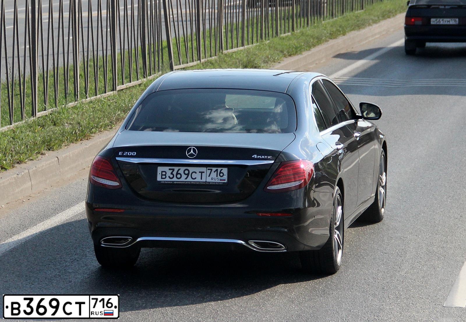 Фото автомобиля MERCEDES E-KLASSE, 2018 — госномер Т938СВ73. Цвет: ЧЕРНЫЙ