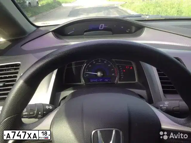 Фото автомобиля HONDA CIVIC, 2009 — госномер В418ТТ43. Цвет: ТЕМНО - КРАСНЫЙ