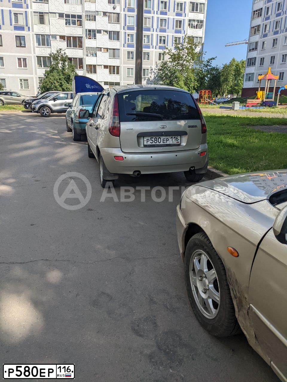 Фото автомобиля LADA 1119 KALINA, 2012 — госномер Р580ЕР116. Цвет: БЕЖЕВЫЙ