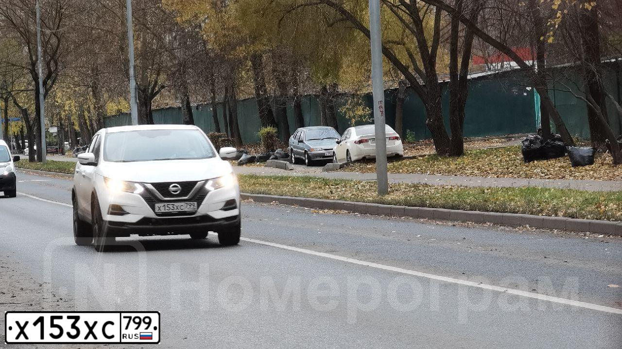 Фото автомобиля NISSAN QASHQAI С ДВИГАТЕЛЕМ МR20 И ПЕРЕДНИМ ПРИВОД, 2021 — госномер Х153ХС799. Цвет: Белый