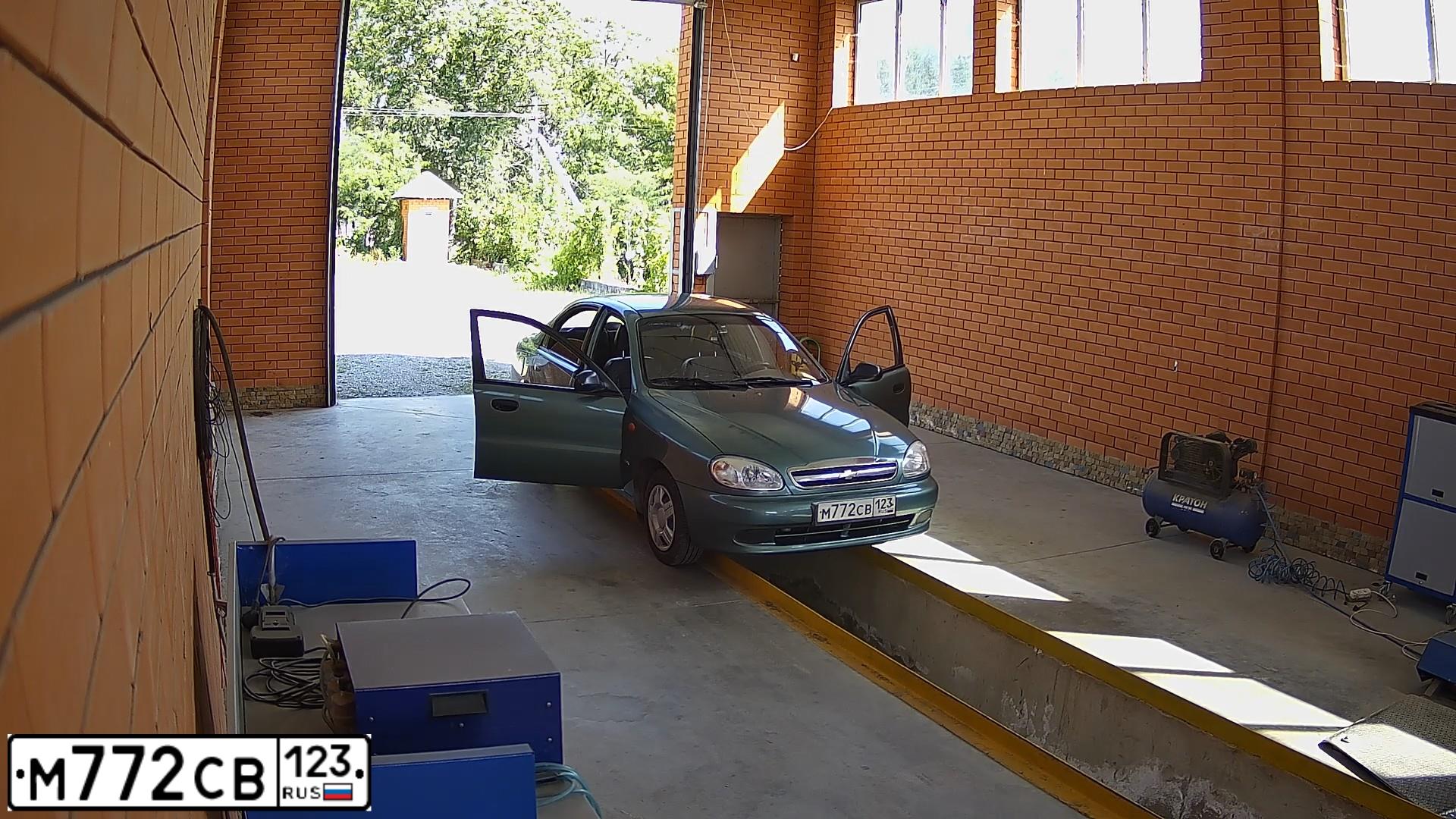 Фото автомобиля CHEVROLET LANOS, 2007 — госномер В352ОХ761