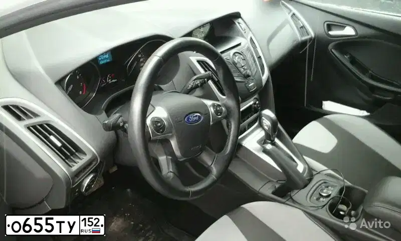 Фото автомобиля FORD FOCUS, 2014 — госномер Р294РС152. Цвет: БЕЛЫЙ