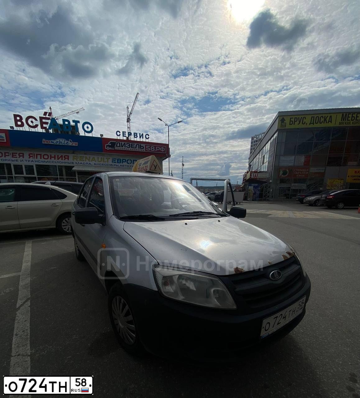 Фото автомобиля LADA 2190 GRANTA, 2013 — госномер О724ТН58. Цвет: СЕРЕБРИСТЫЙ