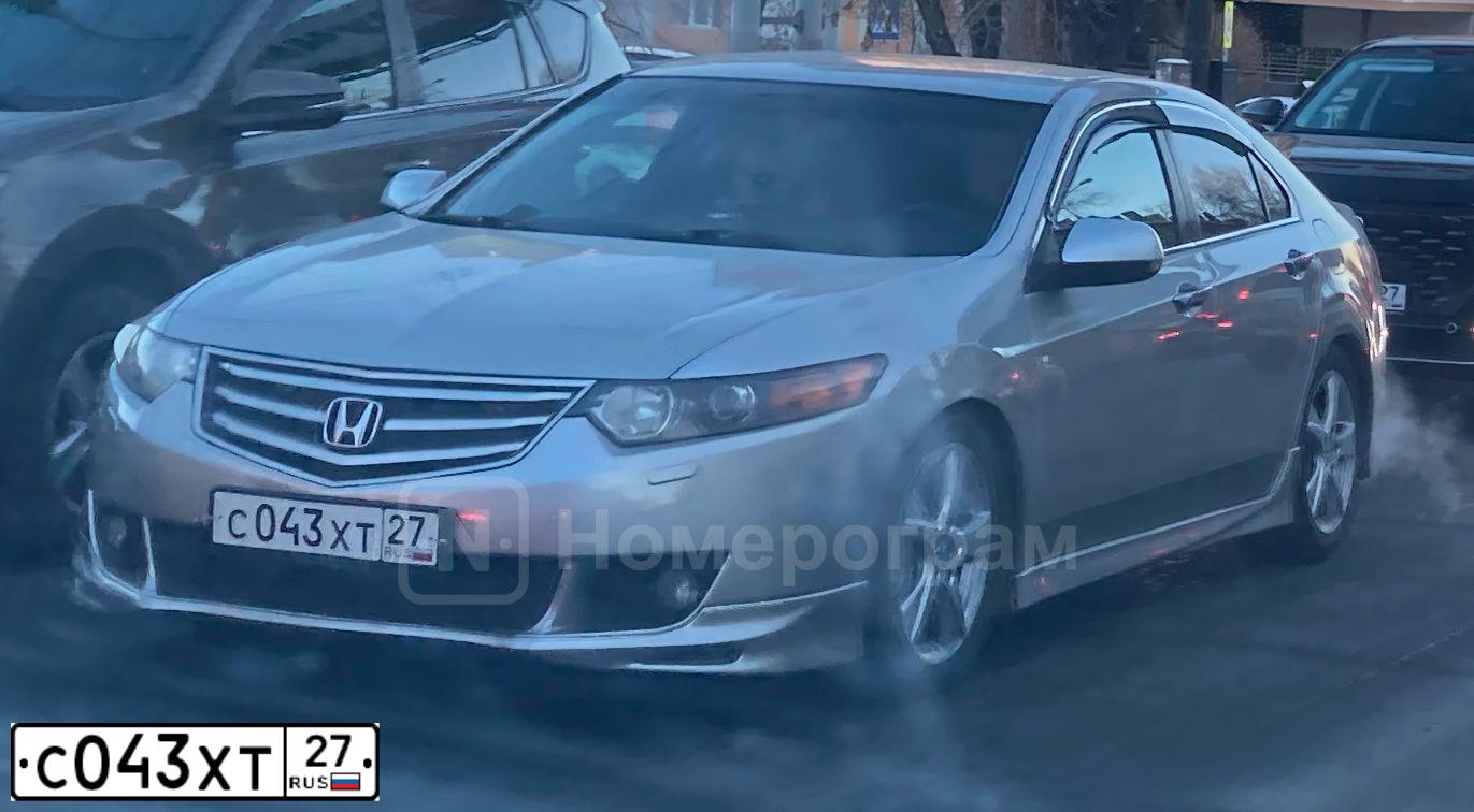 Фото автомобиля HONDA ACCORD, 2008 — госномер О200СА154. Цвет: Серебристый