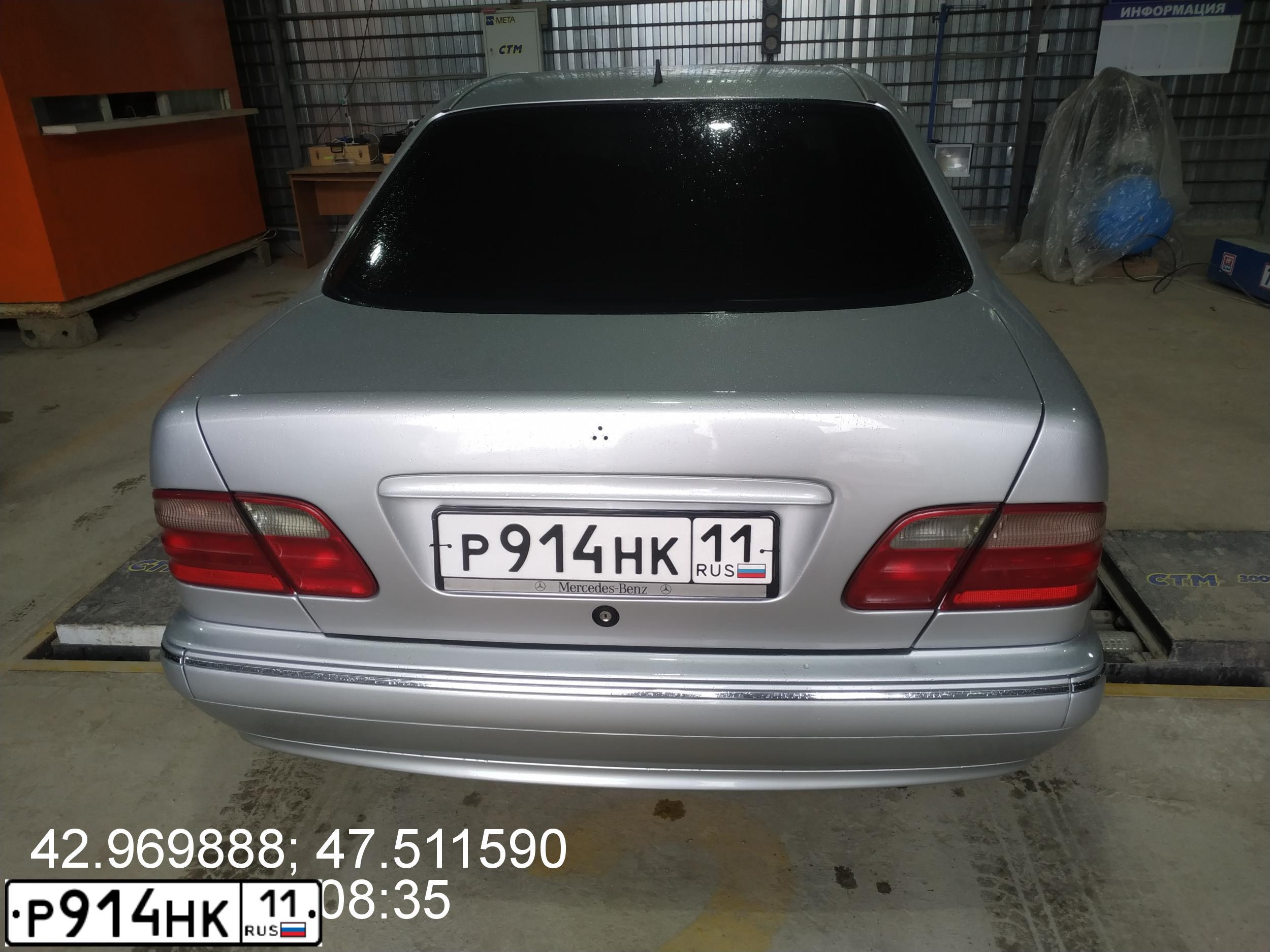 Фото автомобиля MERCEDES E-KLASSE, 2000 — госномер О505ВО11. Цвет: Серебристый